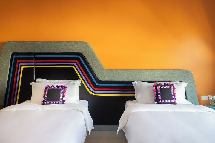 Room 4 of 50