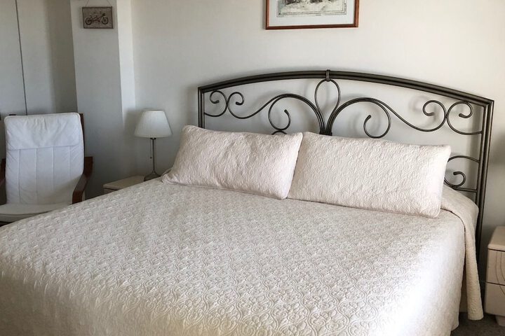 Room 30 of 237
