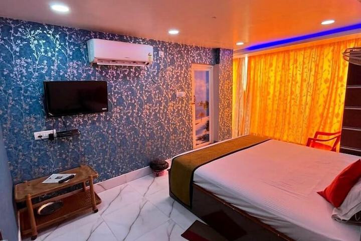 Room 2 of 11