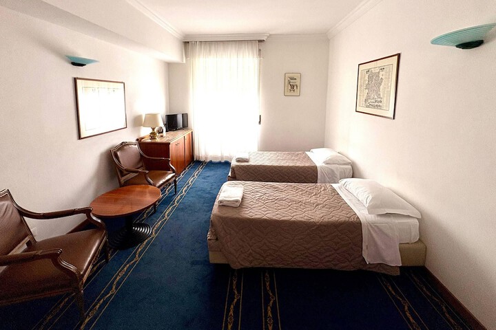 Room 39 of 72