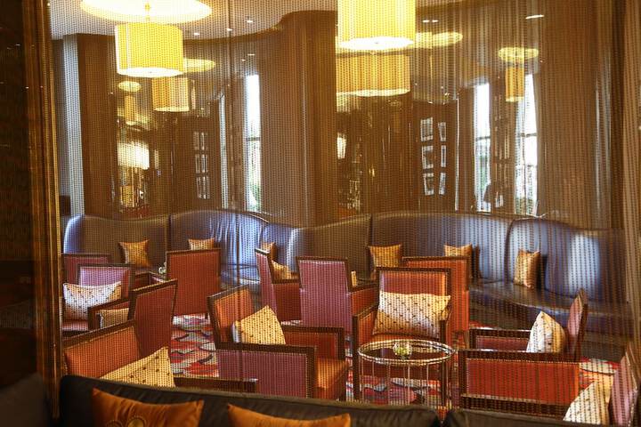 Lounge 48 of 60