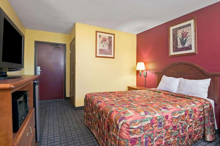 2 Double Beds (3 of 11)