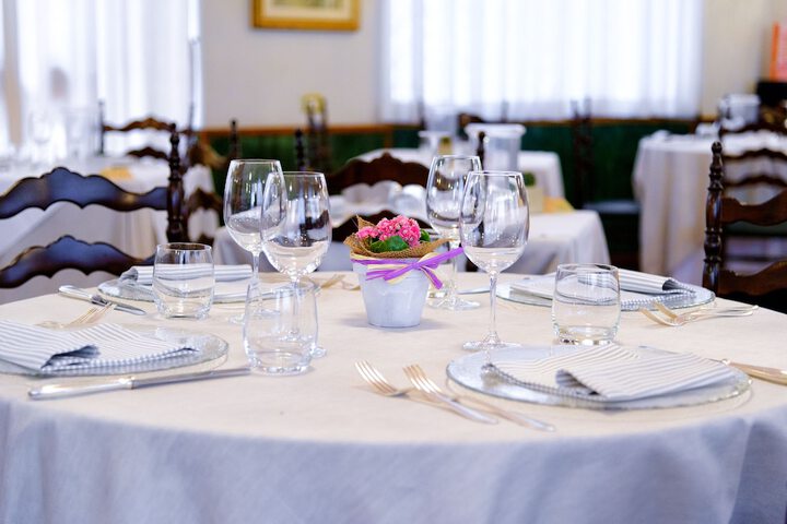 Dining 73 of 101