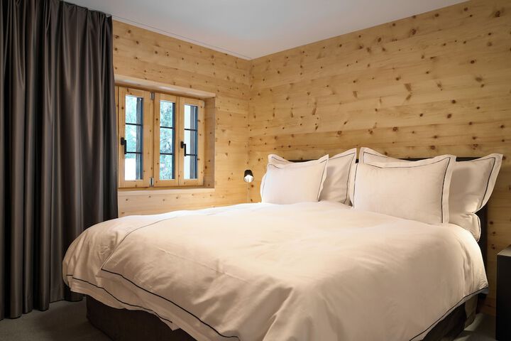 Room 2 of 19