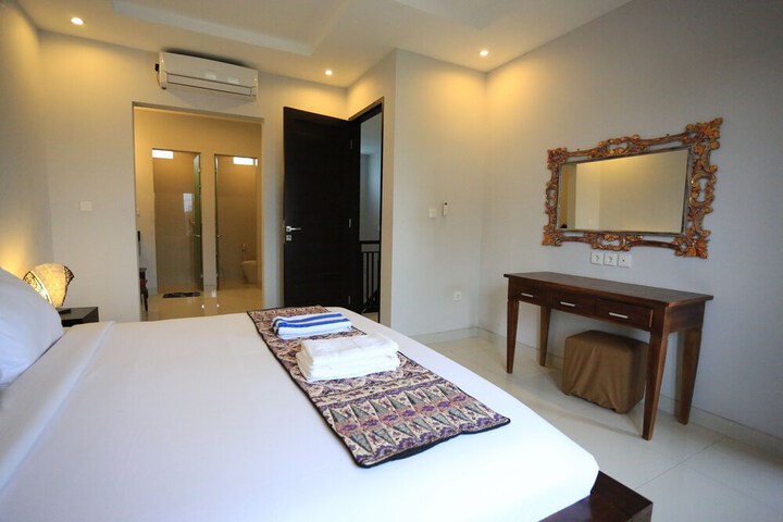 Room 27 of 39