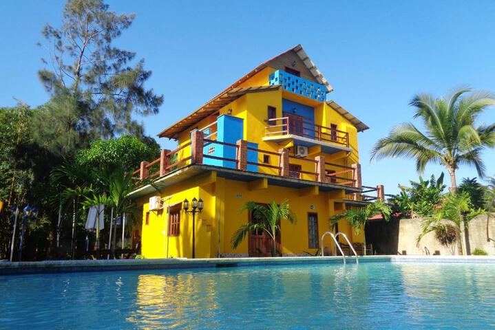 Photo of Livingston Resort Hotel