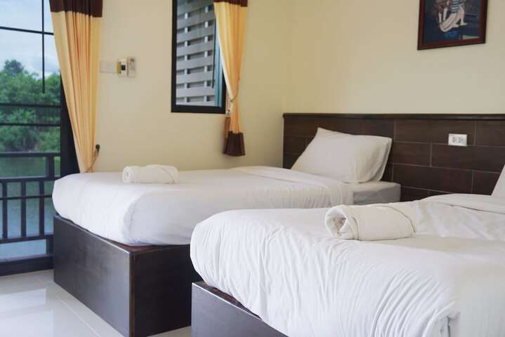 Room 3 of 25