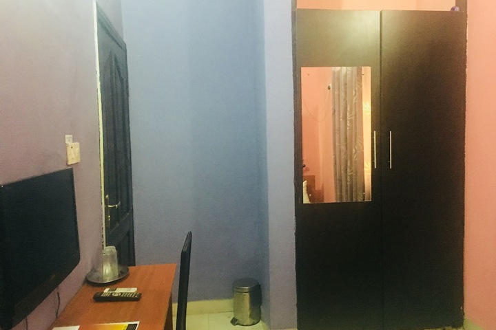 Room 21 of 30