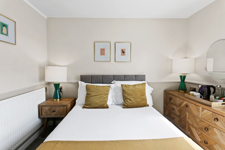 Room 12 of 70
