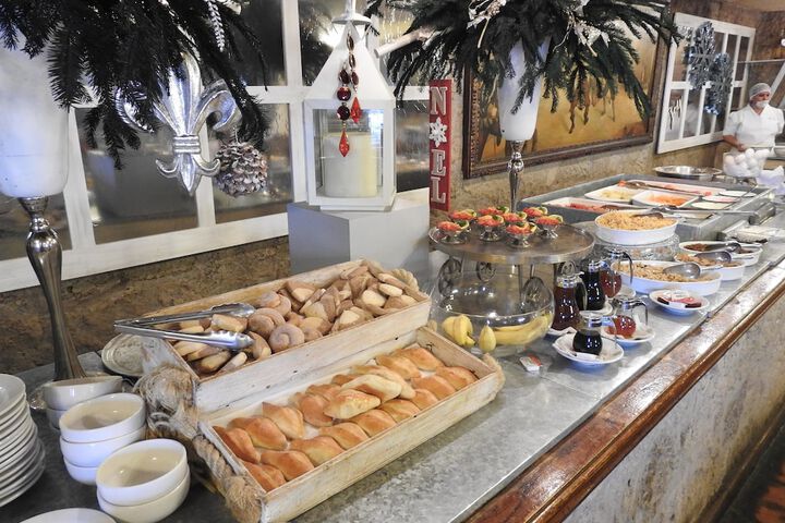 Breakfast/Coffee Service 39 of 55