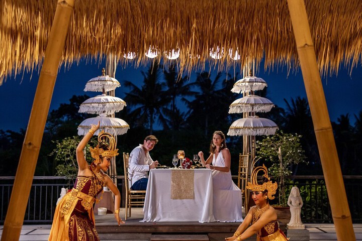 Dining 116 of 146