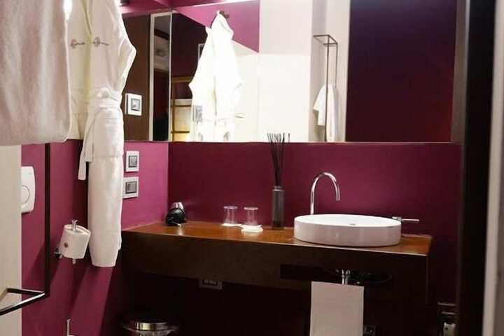 Room 21 of 52