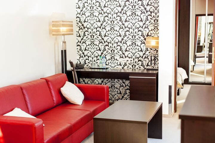 Room 36 of 70