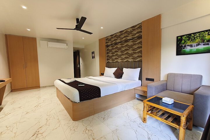Room 16 of 90