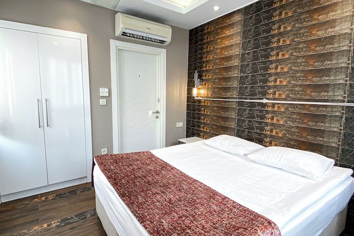 Room 28 of 59