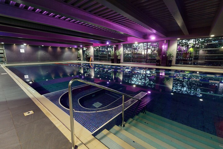 Hotel Pool