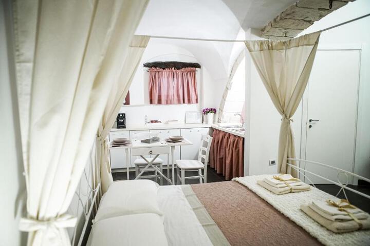 HOME 5 - Arco Antico