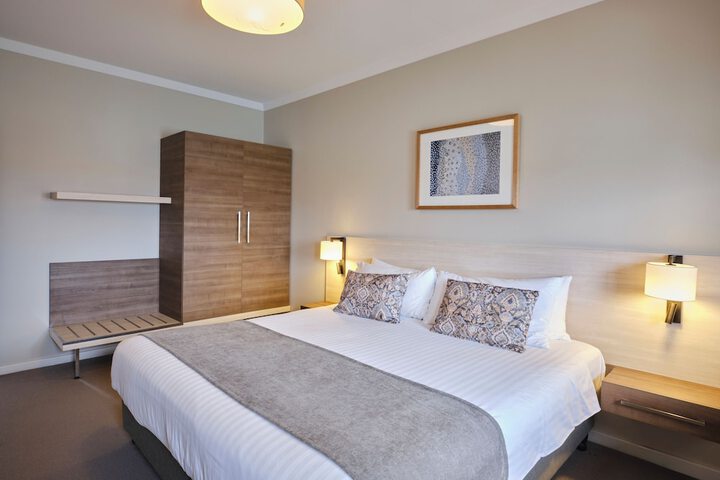 Room 6 of 27
