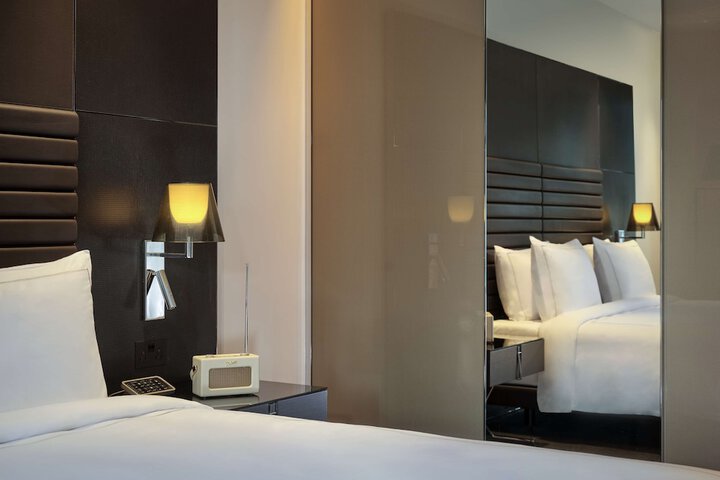 Room 17 of 225