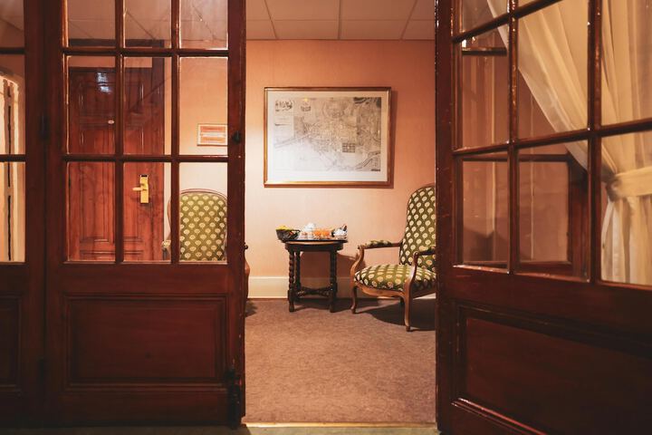 Hotel Lobby