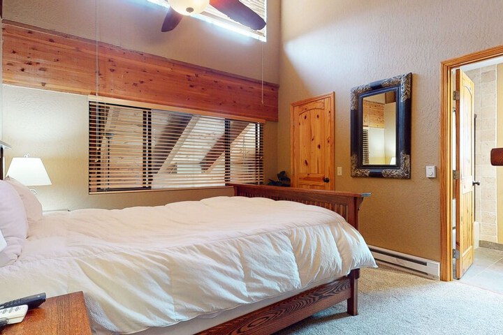 Room 12 of 85