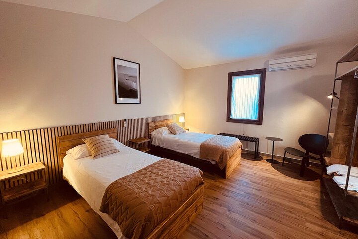 Room 6 of 22