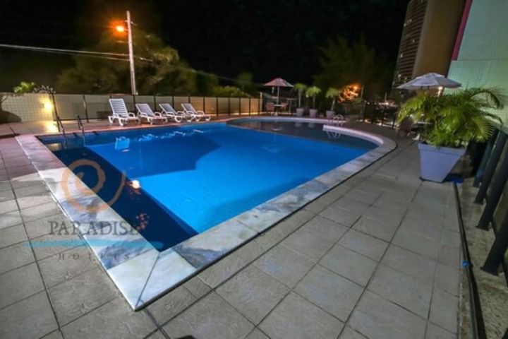Pool Hotel