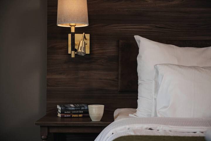 Room 25 of 57