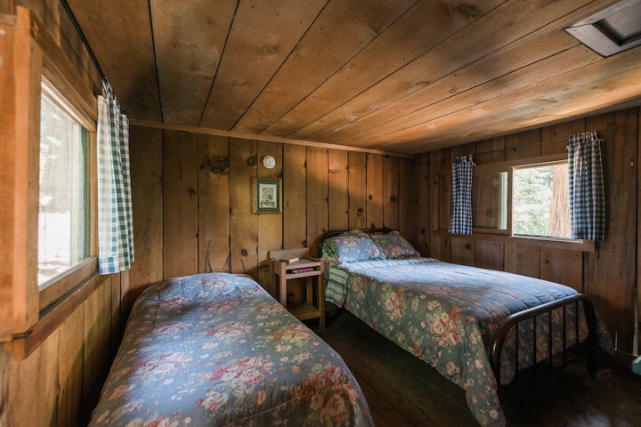 Room 90 of 143