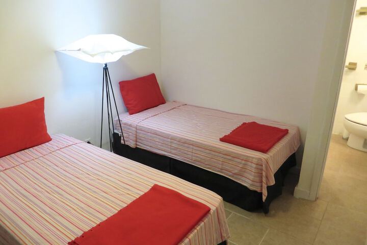 Room 47 of 75