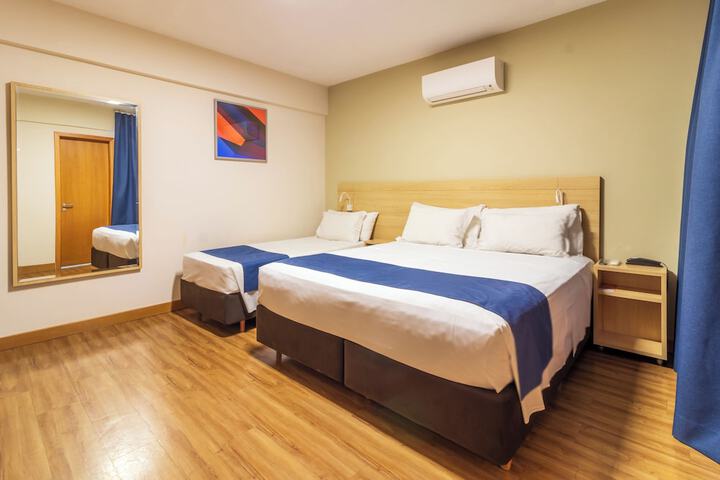Room 37 of 102