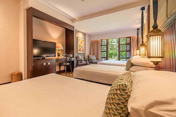 Room 10 of 90