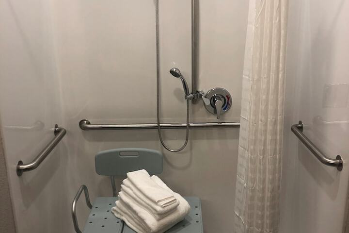 Room 43 of 59