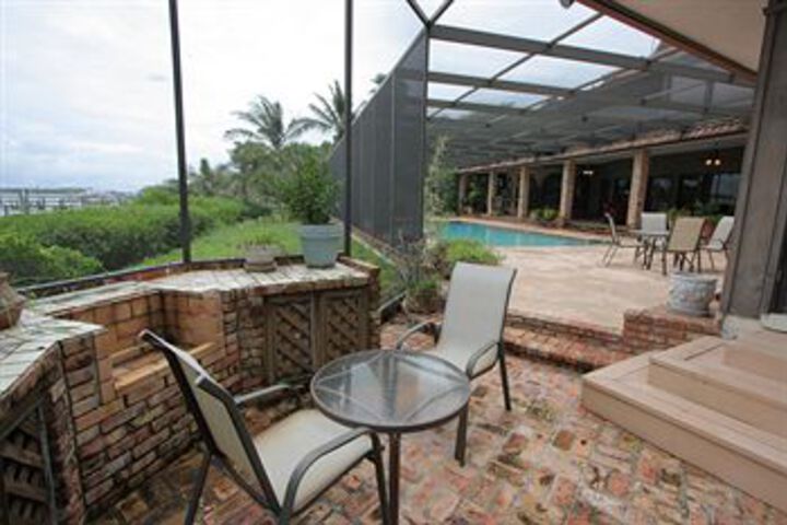 Terrace/Patio 103 of 104