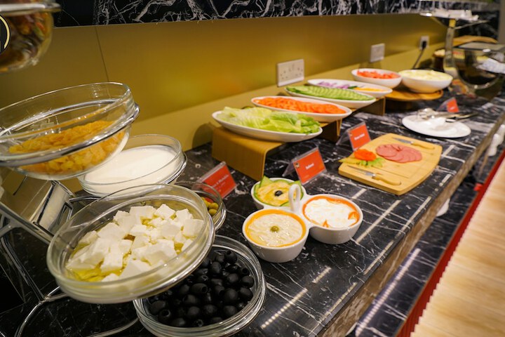 Dining 59 of 83