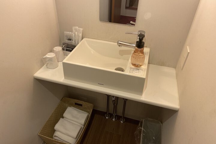 Room 21 of 31