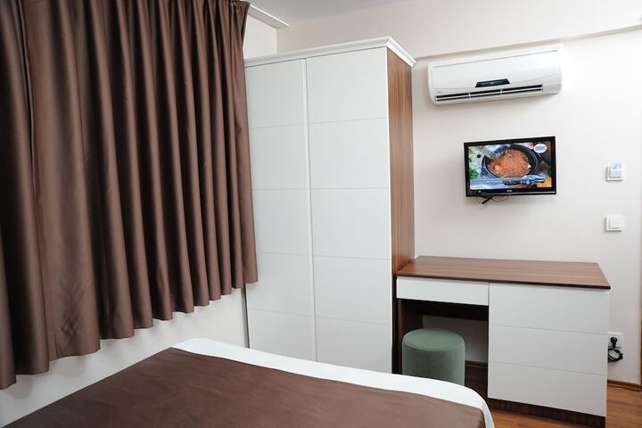 Room 14 of 21