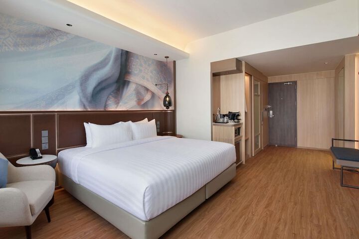 Room 18 of 81