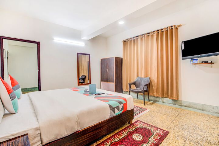 Room 18 of 21