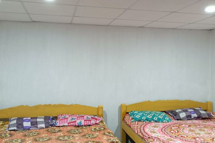 Room 5 of 13