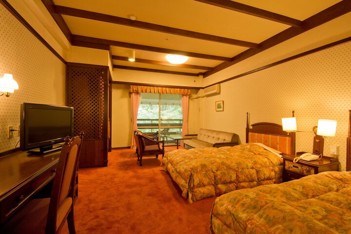 Room 10 of 54