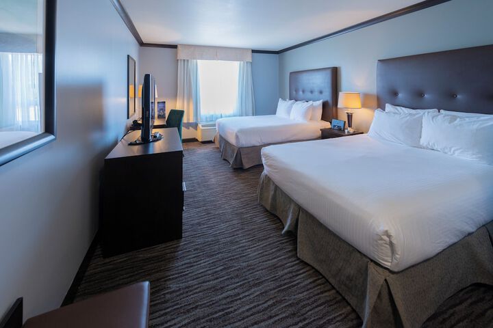 Room 28 of 108