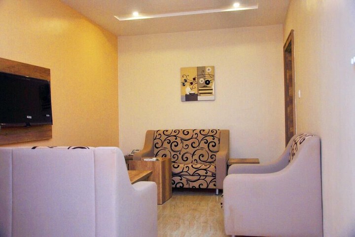 Room 8 of 11