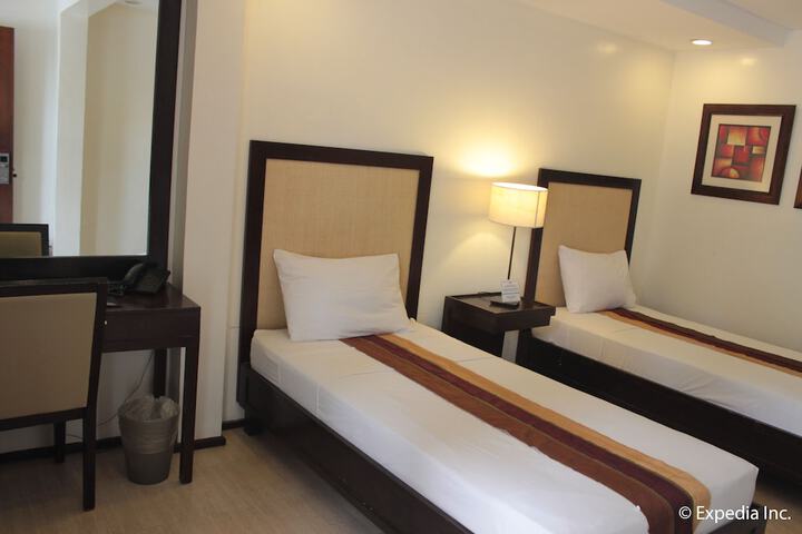 Room 3 of 31