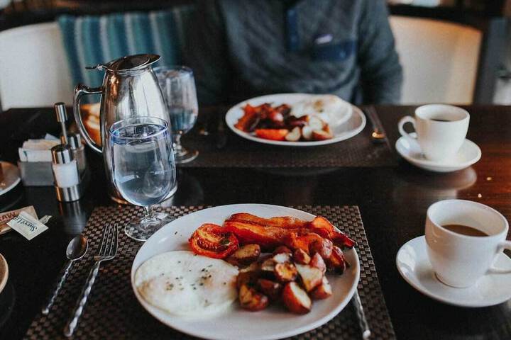 Breakfast meal