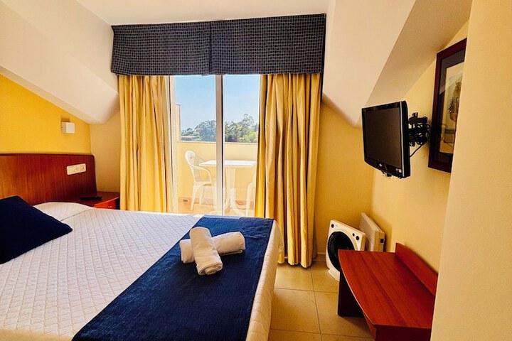 Room 15 of 76