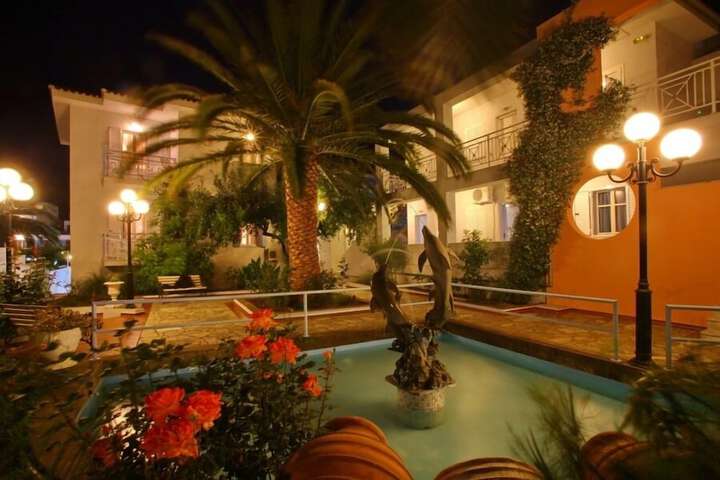Hotel Exterior 49 of 54