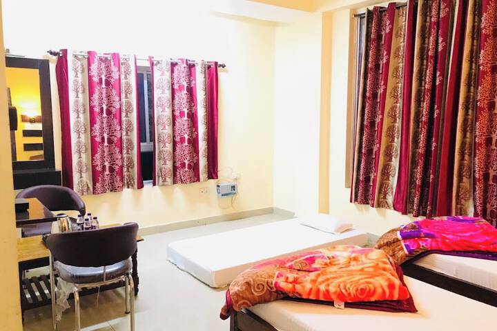 Room 7 of 19