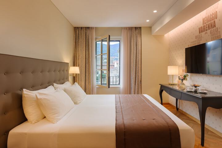 Room 7 of 25
