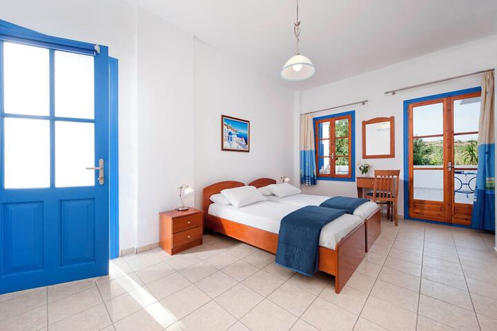 Room 15 of 32